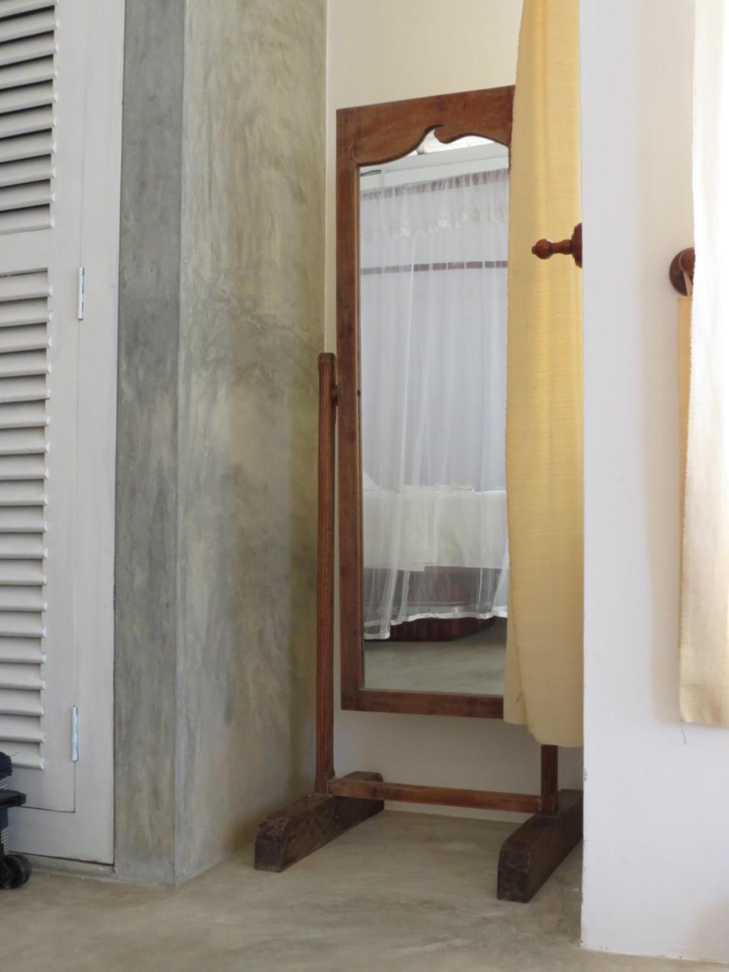 Mountain Wave Hotel And Surfshop Hikkaduwa Rom bilde