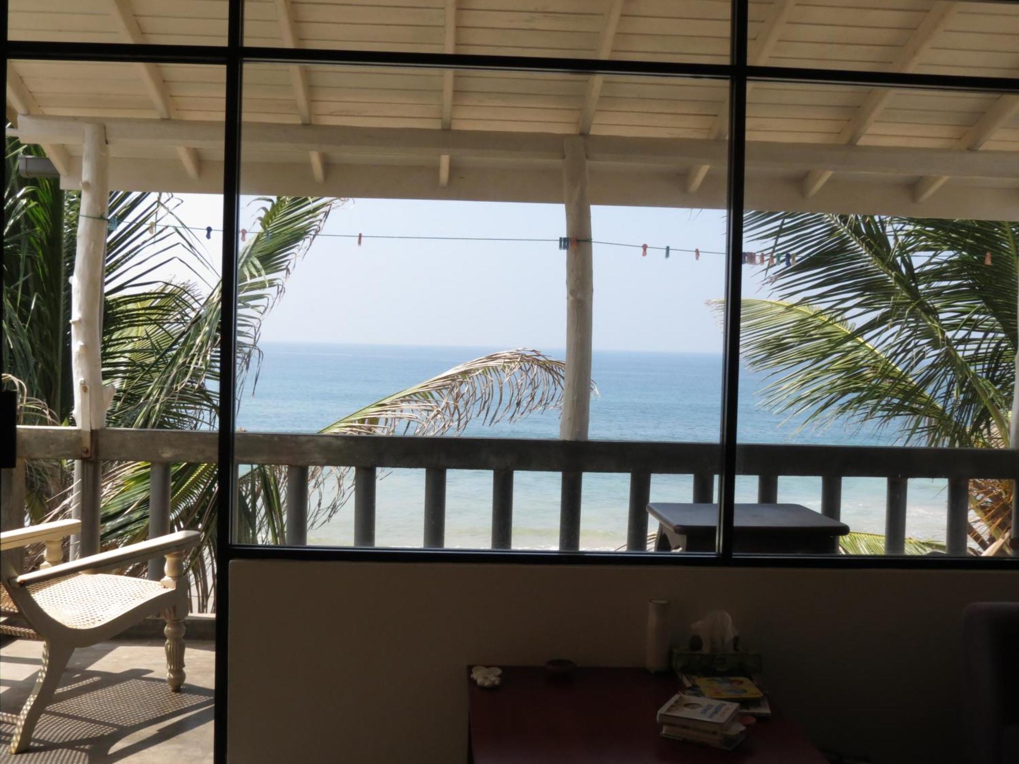 Mountain Wave Hotel And Surfshop Hikkaduwa Rom bilde